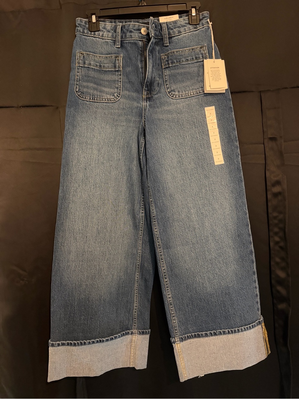 High-Rise Wide-Leg Crop Jeans in Medium Blue
